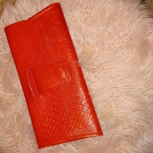 🎉💕🍎 Apple Leather Clutch/Wallet💋